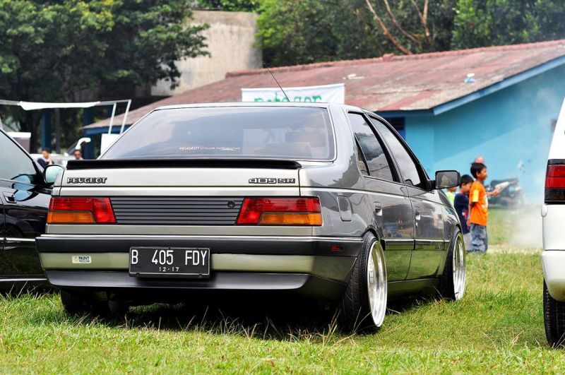 Peugeot 405
