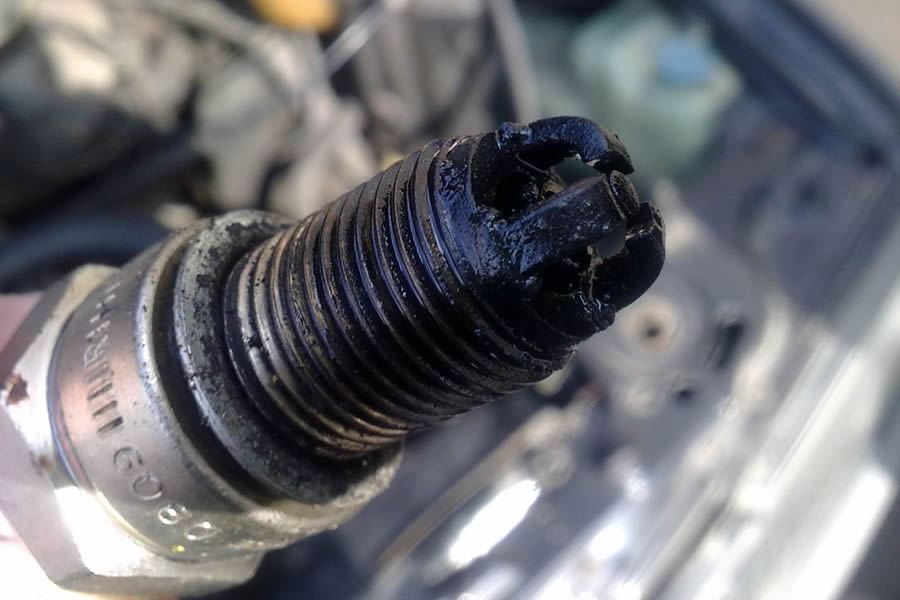 Свечи зажигания и двигатель