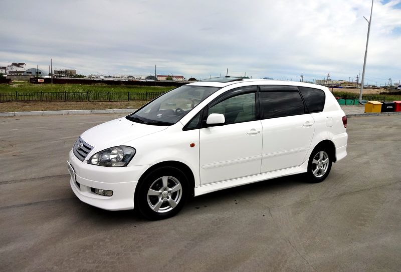 Toyota Ipsum