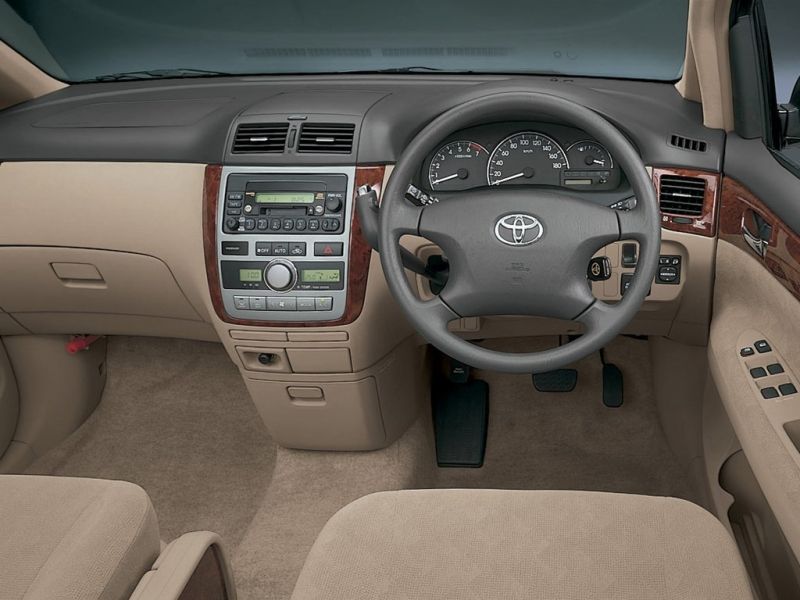 Toyota Ipsum