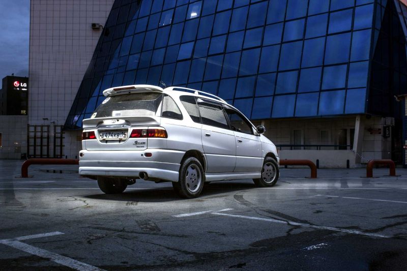 Toyota Ipsum