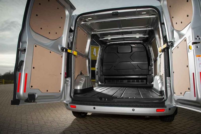 Всё о Ford Transit Van: какая интересная техника внутри