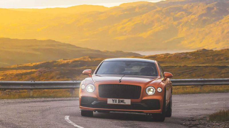 Выдержит ли Bentley Flying Spur 2023 года проверку временем: откройте для себя удивительные факты о новой модели