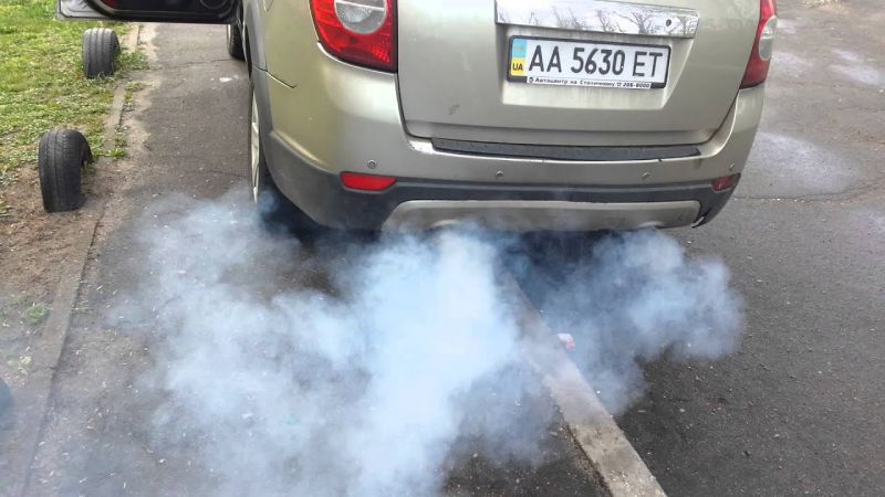 Выходит дым из глушителя Golf 4: как устранить проблему быстро и недорого