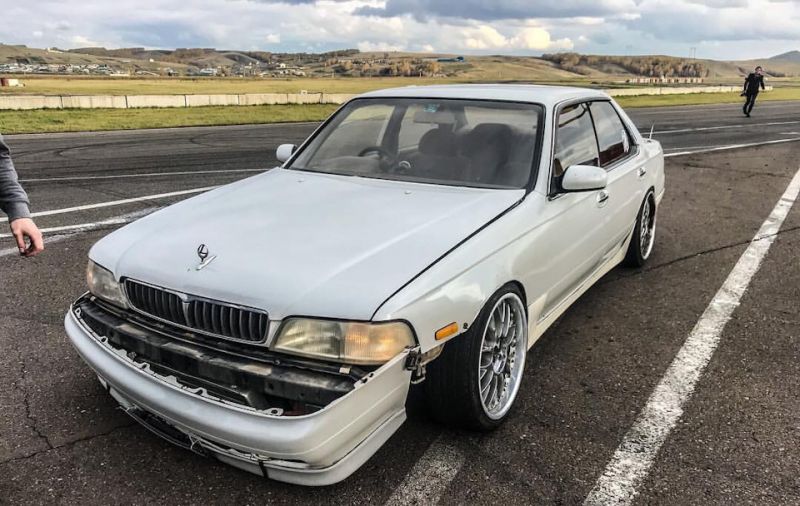 Загадочный Nissan Laurel C34 1986 года: что на самом деле скрывает этот культовый автомобиль
