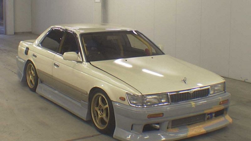 Загадочный Nissan Laurel C34 1986 года: что на самом деле скрывает этот культовый автомобиль