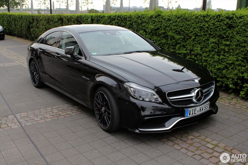 Знаете ли вы все о Mercedes CLS: что вам расскажет легендарный банан